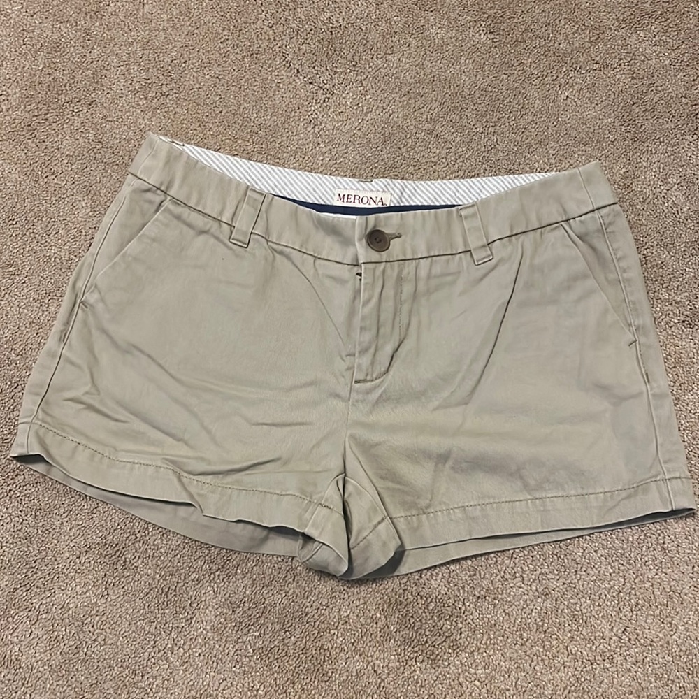 KHAKI SHORTS